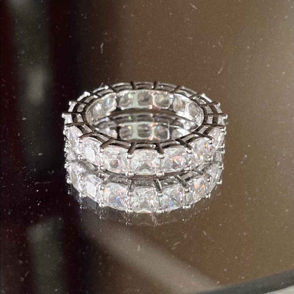 Waterproof Tarnish Proof Silver Diamond Ring - Picture 7 of 7